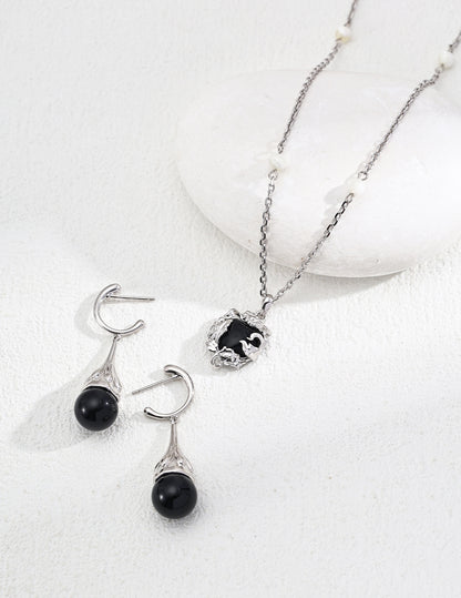 Queen's Guardian - Black Agate Necklace